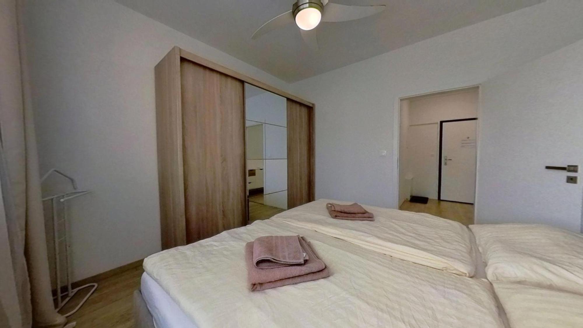 Air-Conditioned 2 Room Apartment, With Terrace, Rovinka, 302 Exterior photo
